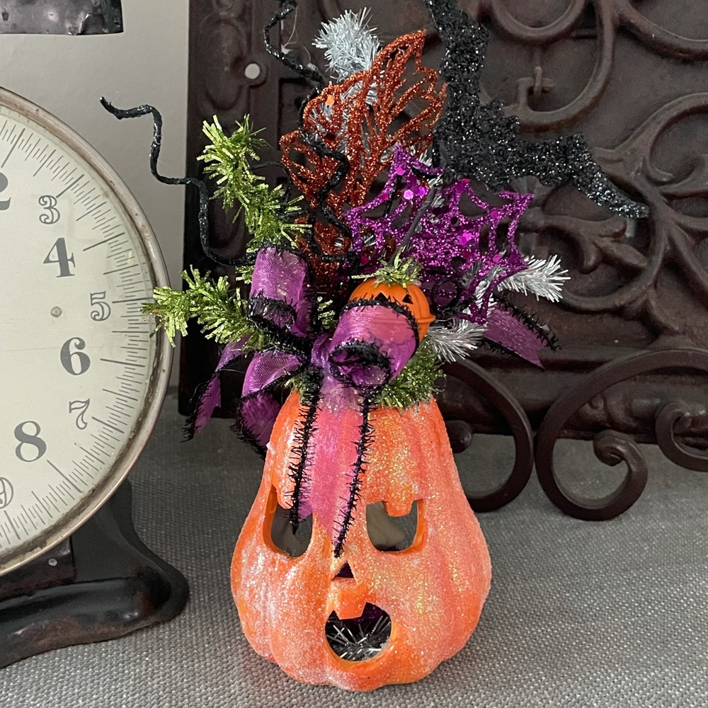 Halloween Kitsch Handmade Decoration: Ceramic Jack O Lantern w-peek a boo spot